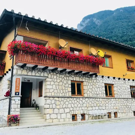 בית הארחה House Berdnik Stahovica